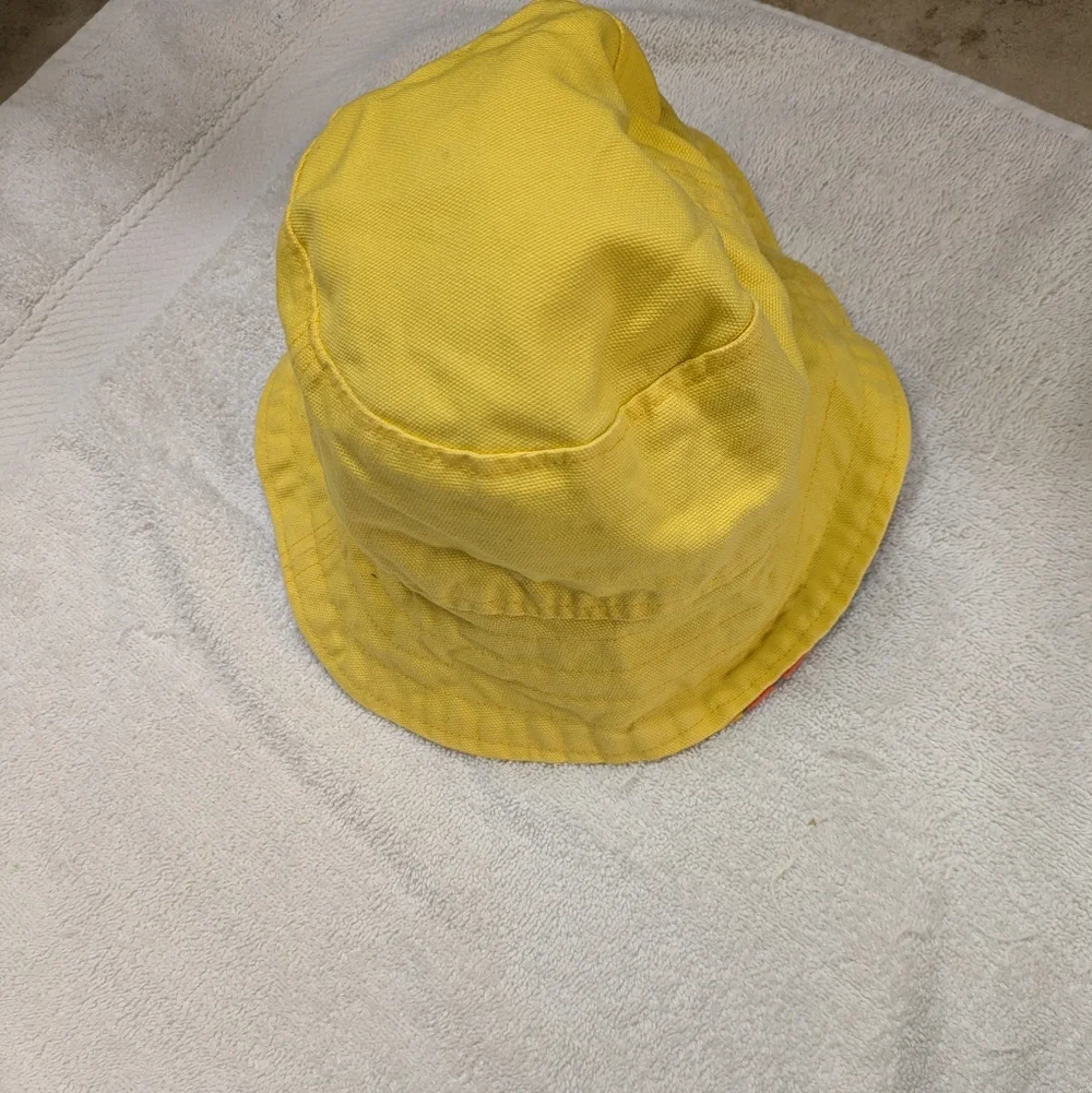 REVERSIBLE Retro Floral Bucket Hat & Nakery Beauty Lip Treatment Retail $41